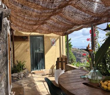 Canico Bed & Breakfast | Casa de basalto