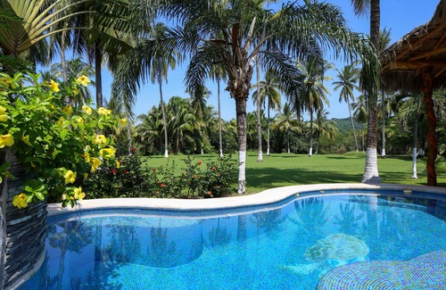 Platanitos House | Casa de Colores private Villa in Playa Las Tortugus