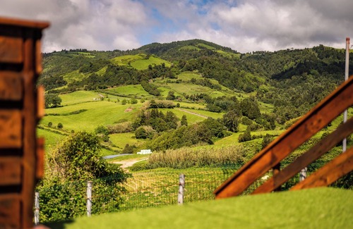 Povoacao House | Casa de Férias com Vista mar e Montanha a 5 Minutos do Centro