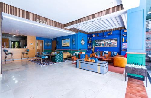 Bouskoura Apartment | CASA DE GOLF Oasis Artistique avec Piscine & Vue Golf, Proche Aéroport