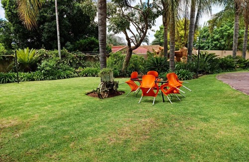 Zwartkop House | Casa De Jardim Guesthouse