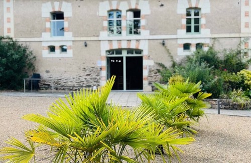 Avrille House | Casa de la Haye : Gîte for 8 people in Avrille