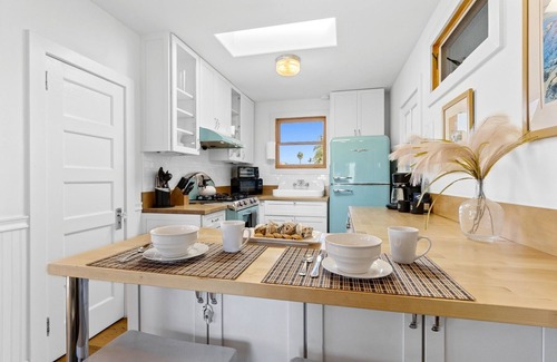 Village of La Jolla House | Casa de las Olas | Cozy 1BR La Jolla Getaway