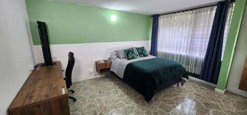 Laureles - Estadio Apartment | Casa de las palmas 3