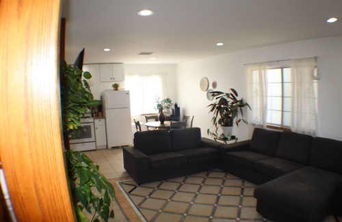 Whittier Apartment | Casa de Los Abuelos, 2 bd guest house, Whittier
