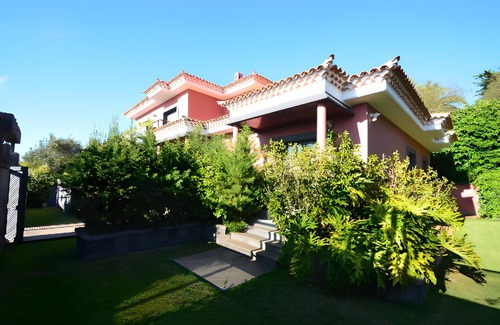 Tacoronte Villa | Casa de Lujo Junto al Club de Golf