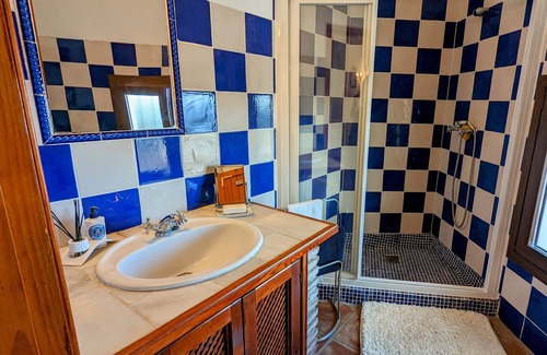 Casares Cottage | Casa de Luz