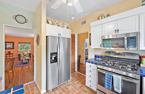 Sunshine Park House | Casa De Marita - Backyard Bliss with Pool in Historic Sunshine Park