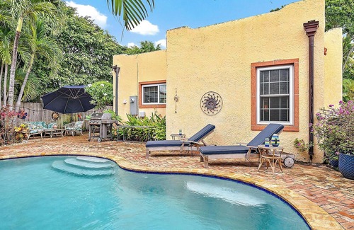 Sunshine Park House | Casa De Marita - Backyard Bliss with Pool in Historic Sunshine Park