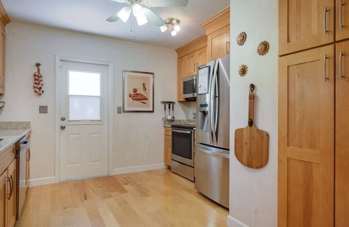Don Cesar House | Casa De Palms 2 Bed 2 Bath. Outdoor oasis’s w/heated pool. 2 blocks from beach.