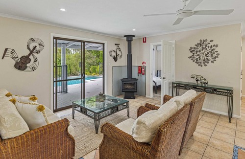 Witta House | Casa De Paz - Chill by the pool!