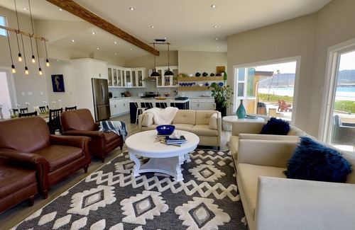 Lengueta Arenosa House | Casa de Paz, House of Peace, recently updated offering spectacular ocean views.