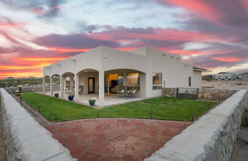 Las Cruces House | Casa de Vistas!! Relaxation and Spectacular Views!
