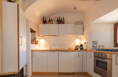 Montecchio Apartment | Casa del Castello, charming flat with village view