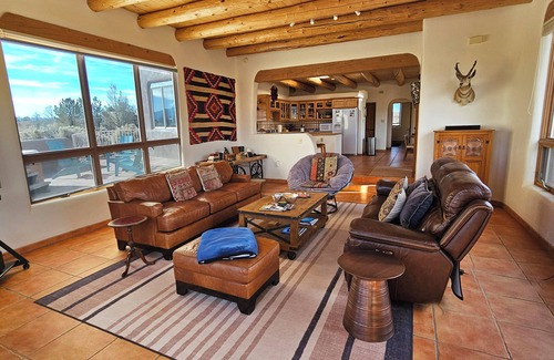Taos House | Casa del Gavilan panoramic view patio hot tub wireless wifi fireplace