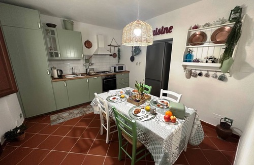 San Giuliano Terme Apartment | Casa del Glicine, apartment in historical palace, between the cities of Pisa and Lucca