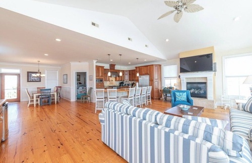 Beaufort House | Casa Del Mar - Fripp Island! Beach Access!