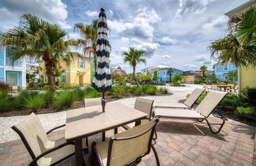 West Kissimmee Cottage | Casa Del Mar Cottage near Disney with Margaritaville Resort & Island H2O Access.