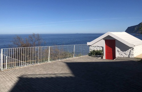 Ponta Delgada Villa | Casa Del Mar- Wonderfull Sea Views & Swimming Pool