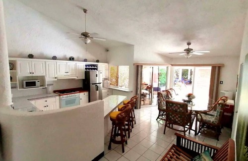 Puerto San Jose House | Casa del Sol, amazing gated ocean front House