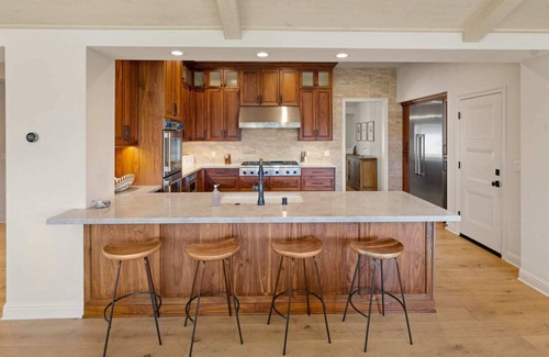 Del Monte Forest House | Casa Del Sol: New Three Bed 3 Bath overlooking MPCC Fairway