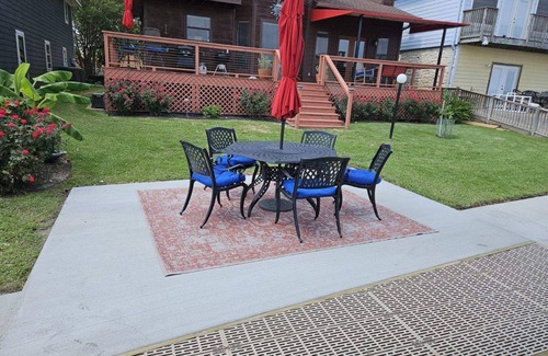 Montgomery House | Casa Del Sol Waterfront