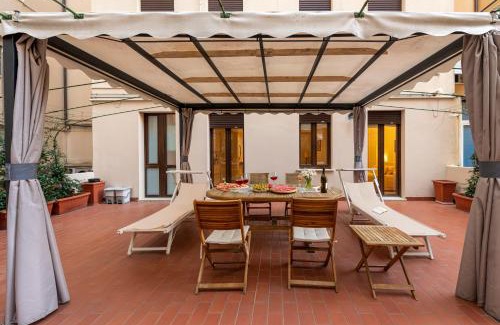 Pesaro Apartment | Casa del Teatro appartamento con splendida terrazza di fronte al Teatro Rossini