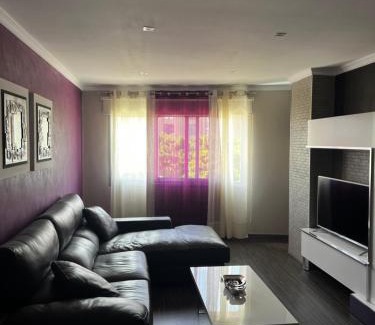 Vecindario Apartment | Casa del tiempo