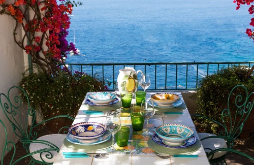Positano City Centre House | Casa dell'Ammiraglio. charming villa in the heart of Positano. with sea view