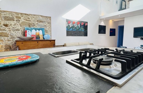 Capo d'Orlando House | Casa della Ghiacciaia: beautiful seafront fisherman's house in Capo d'Orlando