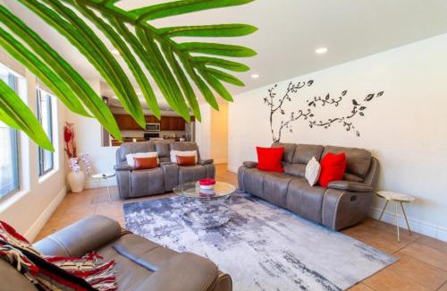 Tamaron House | CASA DESERT WILLOW - StayShores home