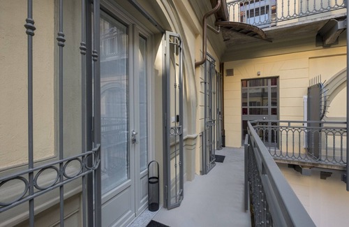Historic Centre Apartment | Casa di Ele in San Salvario by Wonderful Italy