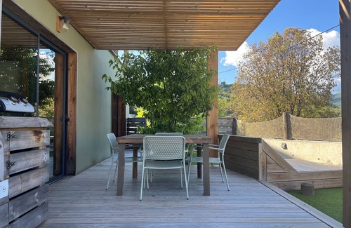 Cardo Villa | Casa Di Legnu, downstairs villa on the heights of BASTIA