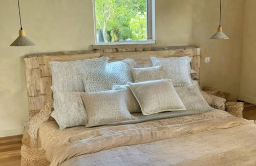 Tarpon River House | Casa Di Ola a unique and peaceful oasis on Ft. Lauderdale!