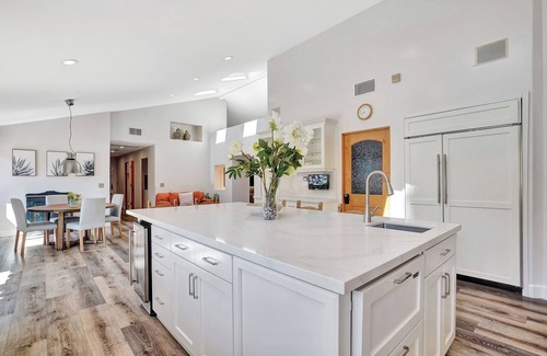 Woodland Hills House | Casa Diego a Centrally Located Spanish Vibe Home w/Great Outdoors & Pool