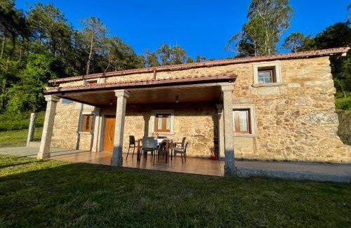 Outes House | Casa do Canteiro