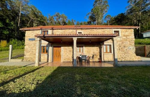 Outes House | Casa do Canteiro