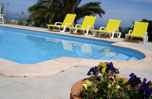 Ulgueira Villa | Casa do Moinho, villa with a heated pool near the beach in Sintra, self check-in