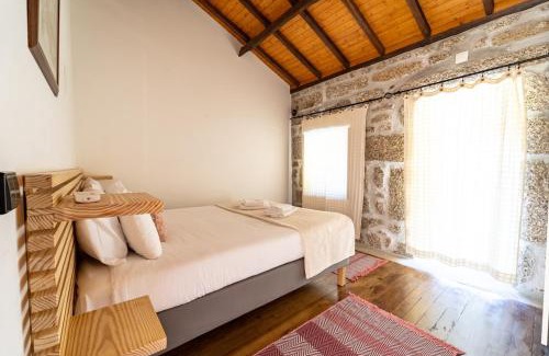 Vieira do Minho House | Casa do Souto Vieira do Minho - Casa Rural com piscina by House and People