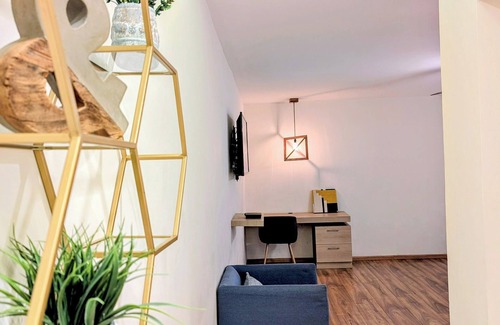 Historic Center Apartment | Casa Donceles Studio with King Bed, Kitchenette, Complimentary baggage storage.