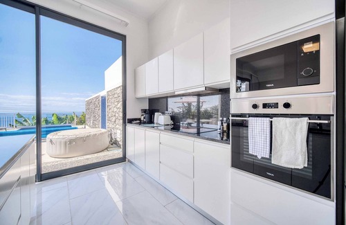 Estrela da Calheta Villa | Casa dos Amores - Three Bedroom Villa, Sleeps 6