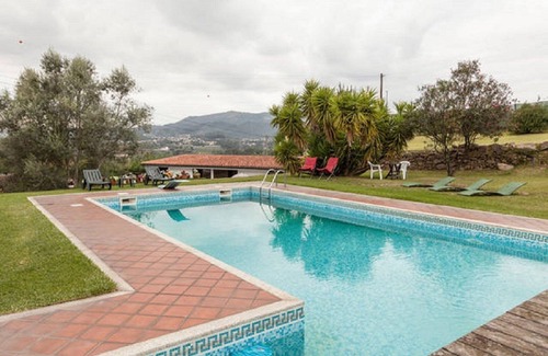 Povoa de Lanhoso House | Casa dos Muros - house 1