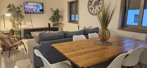 Albufeira Old Town Apartment | Casa dos Sinos Beach Apartment 1 with Roof Terrace