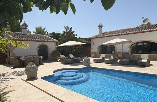 Tarraula Villa | Casa El Paraiso - ground floor private villa with complete privacy