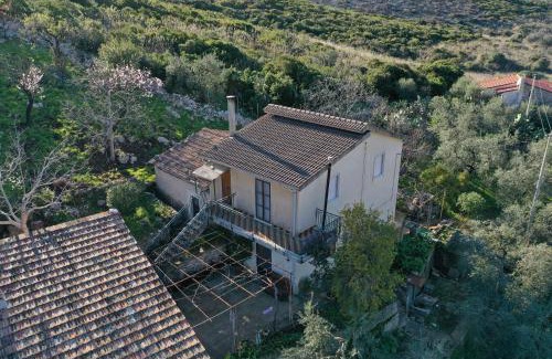 Fondi House | Casa Elda