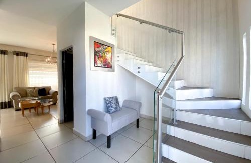 Hermosillo House | Casa Elegante con alberca a 5 min Aeropuerto y Consulado