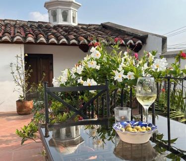 Antigua Guatemala Bed & Breakfast | Casa Elena