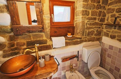 Castel Focognano House | Casa Elia Comfortable holiday residence