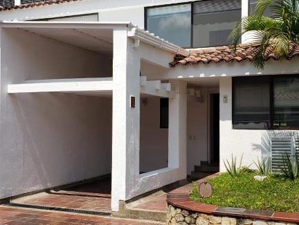 Girardot House | Casa en condominio