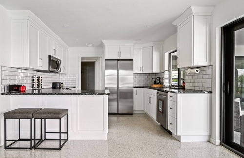 Palm Beach - West Palm Beach House | Casa en el Lago - Private Pool, Mins to DT + Beach
